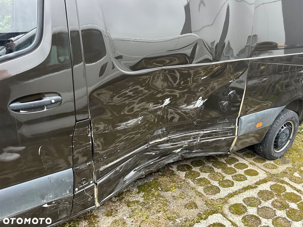 Mercedes-Benz Sprinter - 2