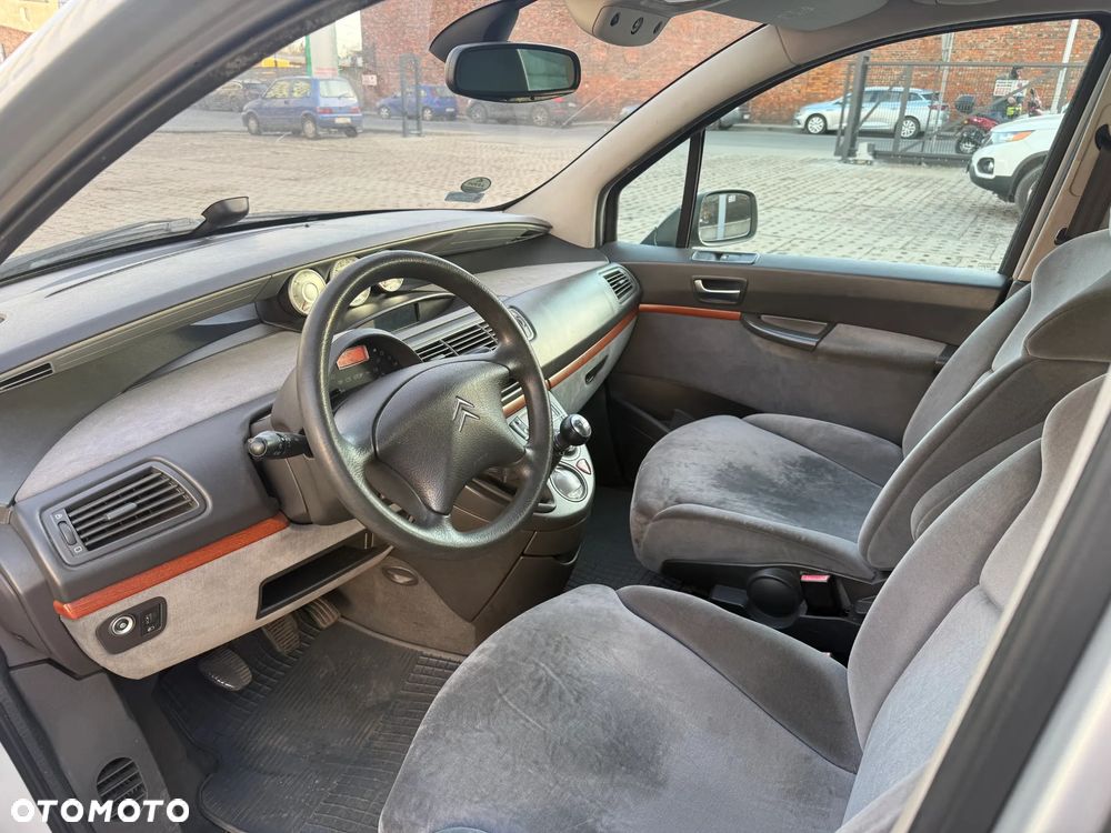 Citroën C8 2.0 HDi SX - 11