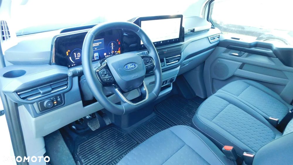 Ford TRANSIT CUSTOM Nowy Model  2.0 136PS. Led  Felgi Alu  Automat Titanium FV23% - 21
