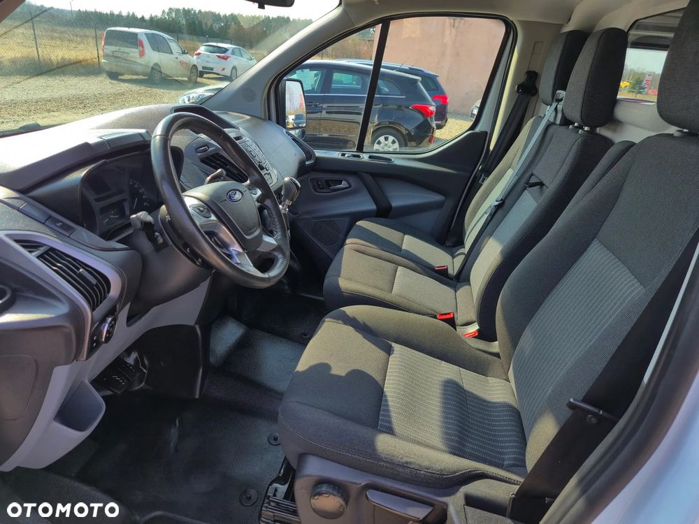 Ford TRANSIT CUSTOM - 26