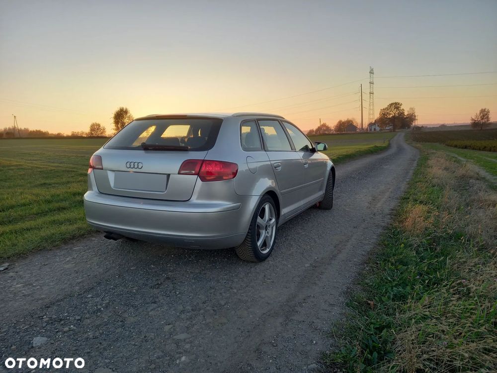 Audi A3 Sportback 1.9 TDI Ambiente - 4