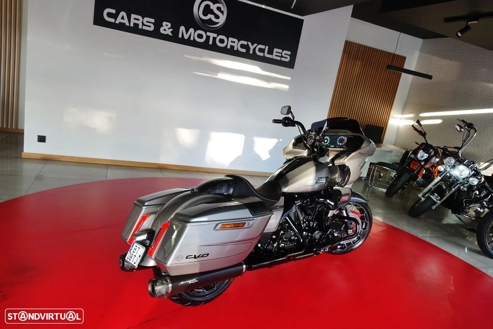 Harley-Davidson Road Glide CVO - 18
