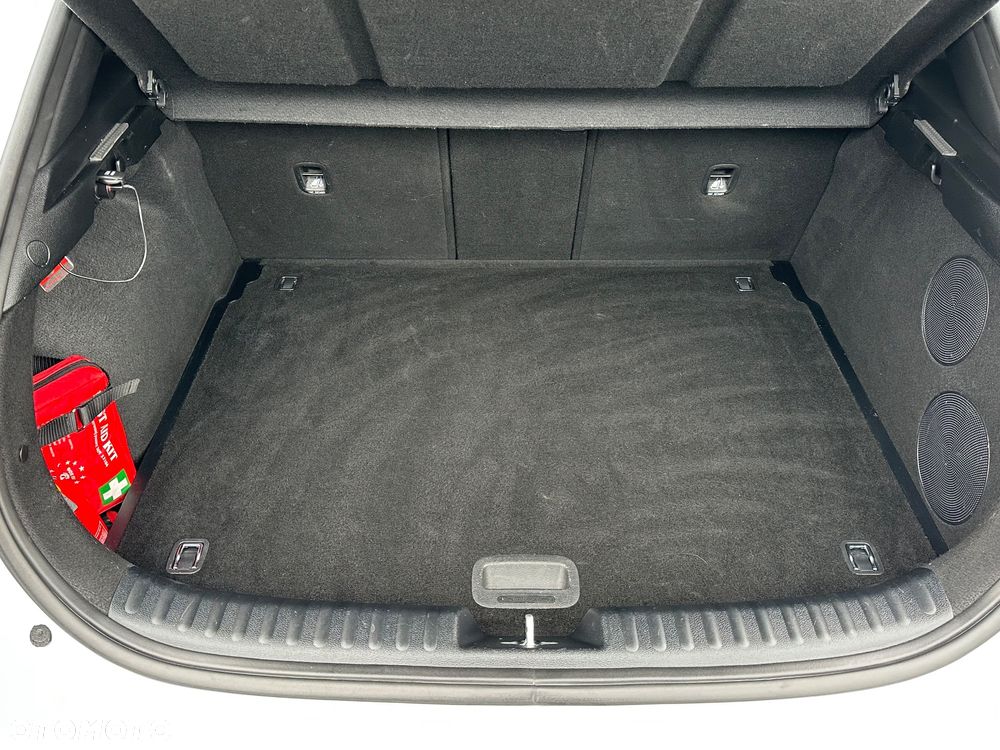 Kia XCeed 1.4 T-GDI L Business Line DCT - 41