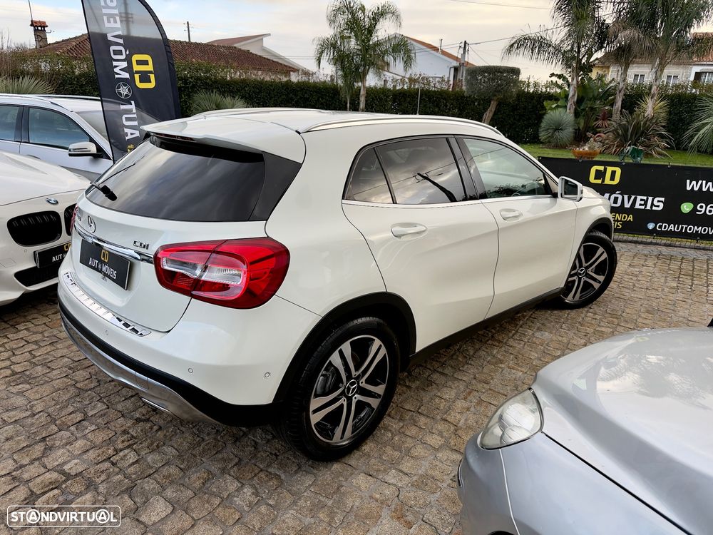 Mercedes-Benz GLA 200 CDI Urban - 2