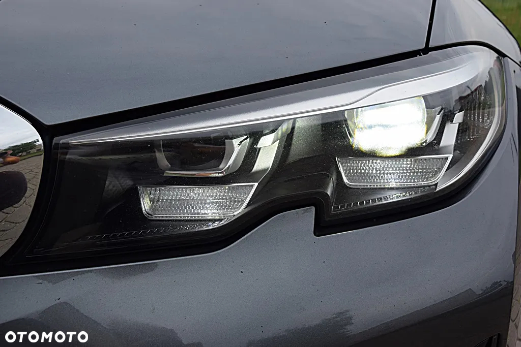 BMW Seria 3 318d M Sport - 28