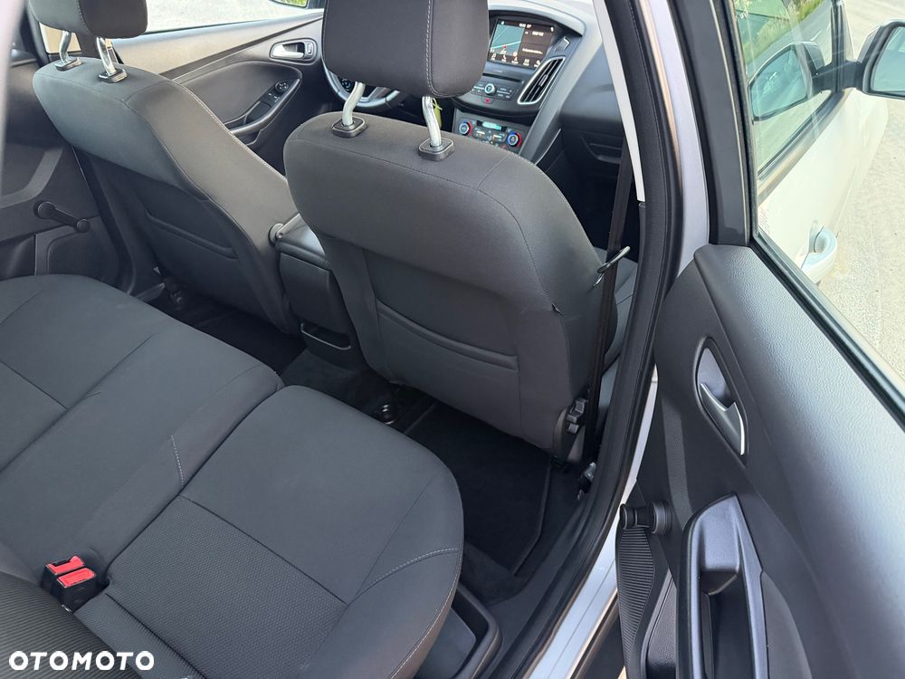 Ford Focus 1.5 TDCi SYNC Edition - 12