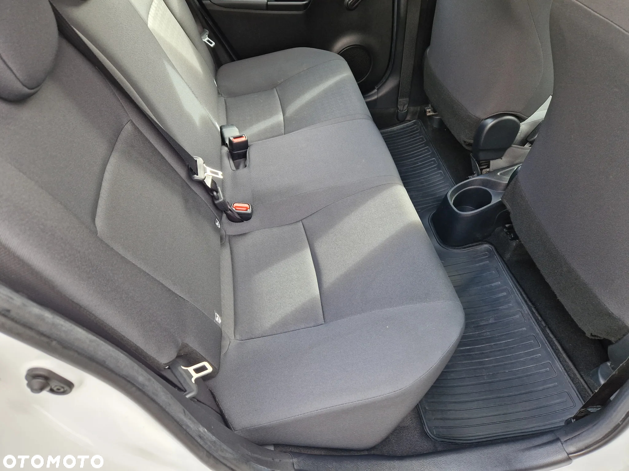 Toyota Yaris - 13