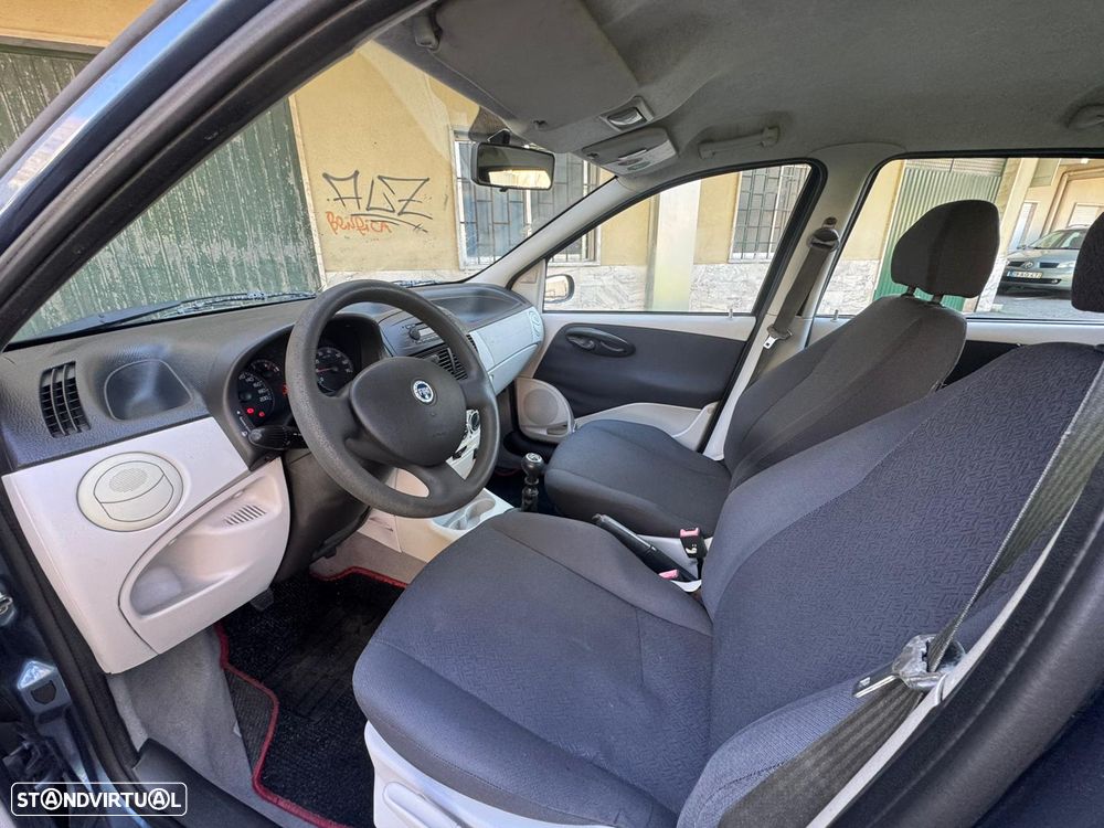 Fiat Punto 1.2 16V ELX - 5