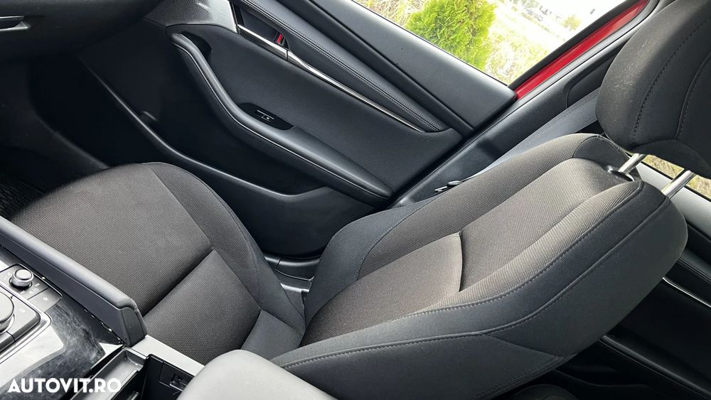 Mazda 3 G150 AT MHEV Plus - 8