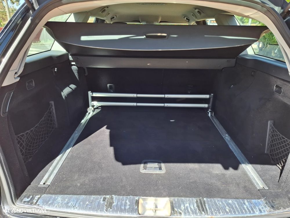 Mercedes-Benz E 220 CDi Avantgarde BE Auto. - 9
