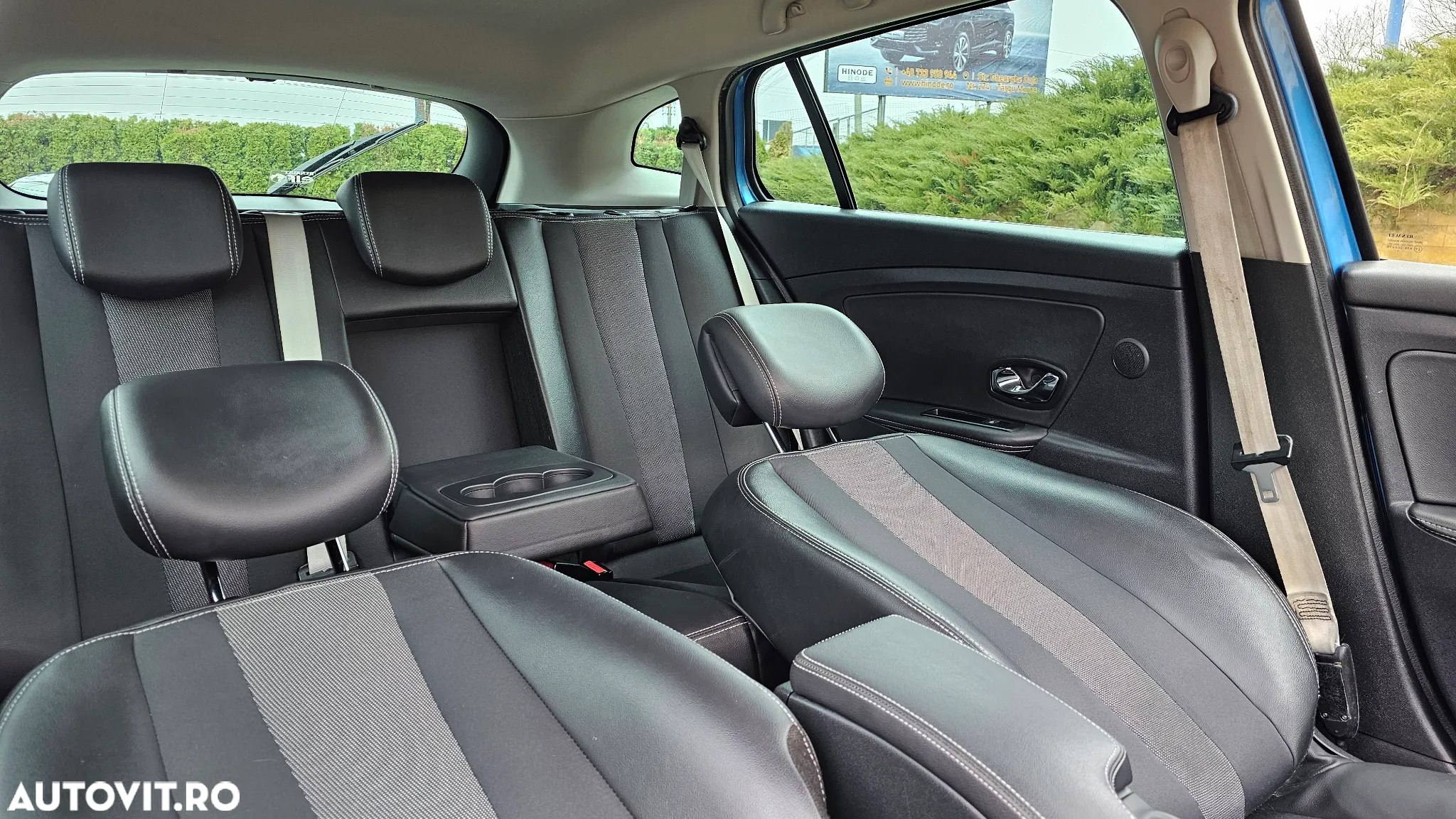 Renault Megane Grandtour ENERGY TCe 115 Start & Stopp Bose Edition - 12