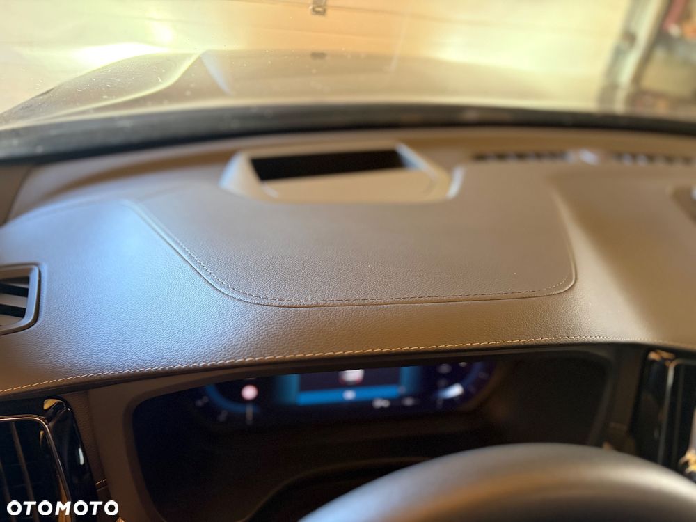 Volvo XC 60 B5 B AWD Ultra Black Edition - 8