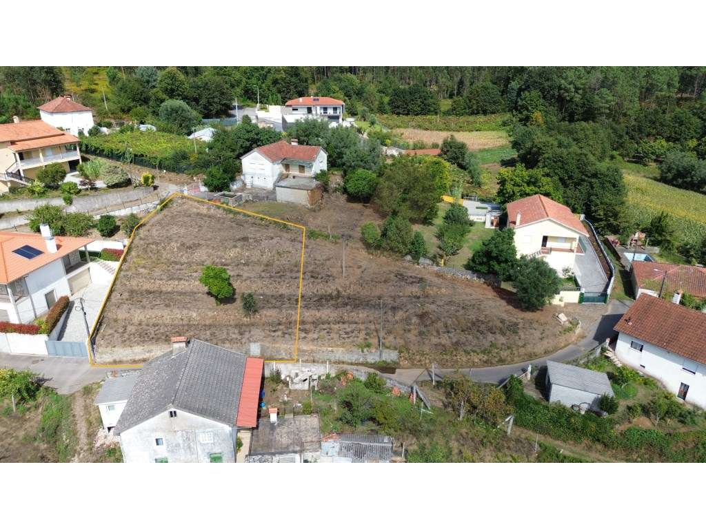 Terreno com 580,20 m² - Rebordões (Santa Maria), Ponte de Lima - Grande imagem: 2/13