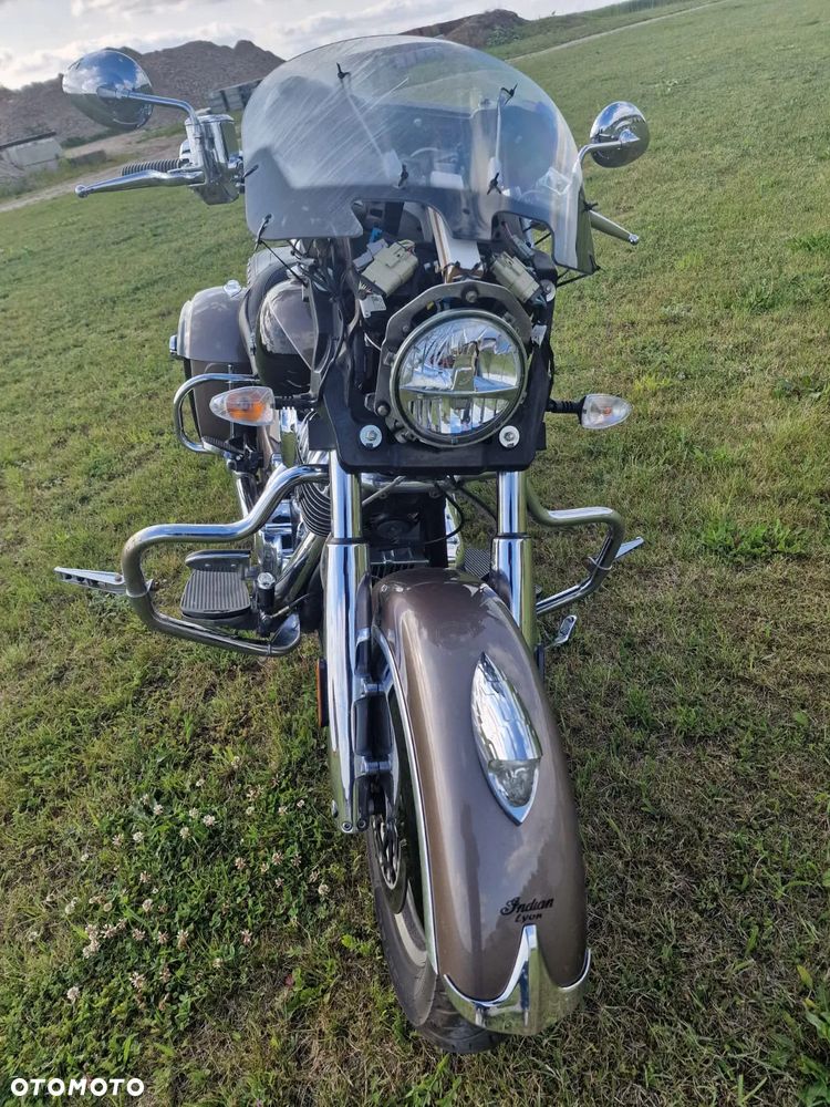 Indian Roadmaster - 8