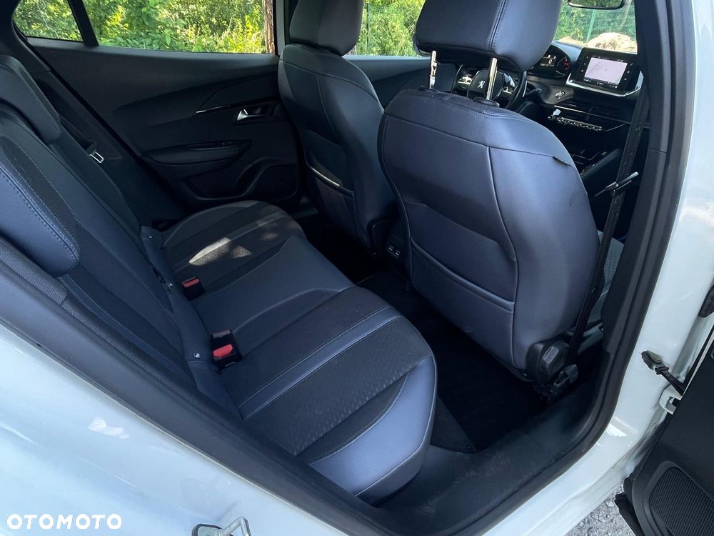 Peugeot 2008 1.5 BlueHDi Allure Pack S&S EAT8 - 14