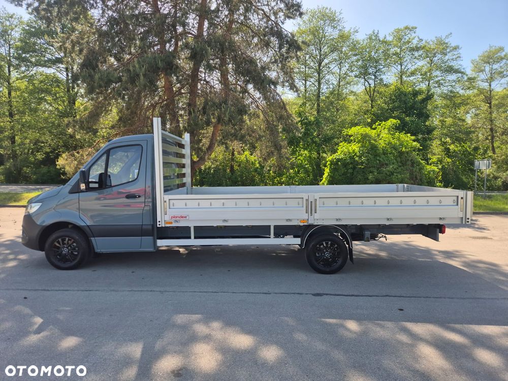 Mercedes-Benz Sprinter - 17