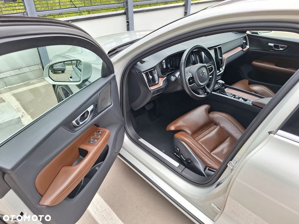Volvo V60 D4 AWD Inscription - 14