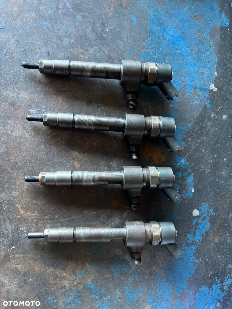 OPEL 1.9 D WTRYSK WTRYSKIWACZ z0445110165 - 1