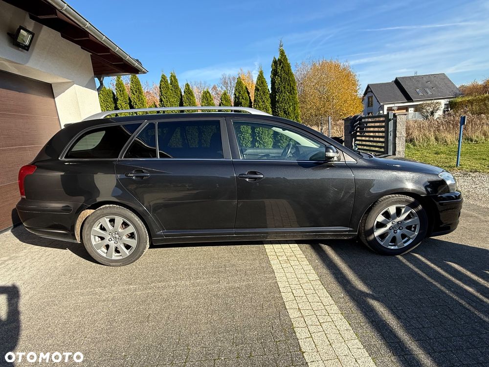 Toyota Avensis 1.8 VVT-i Combi - 4