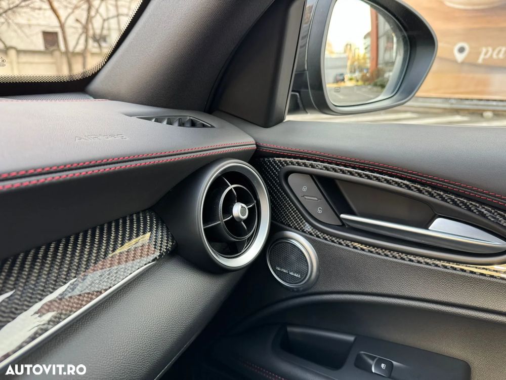Alfa Romeo Stelvio 2.9 V6 Turbo AWD AT8 Quadrifoglio - 34