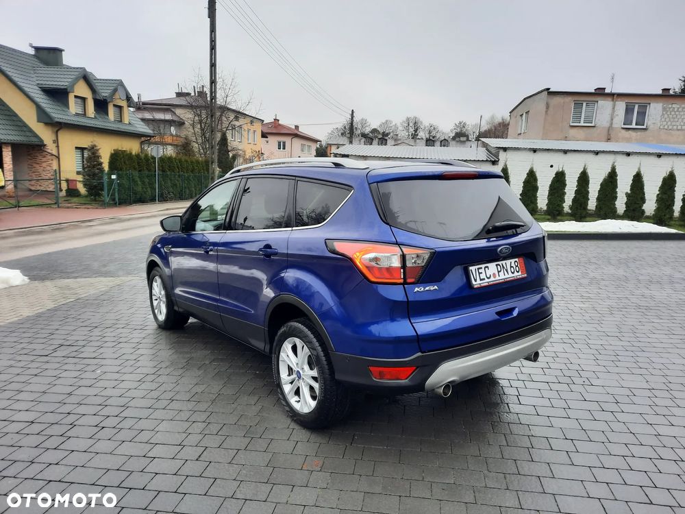 Ford Kuga 2.0 TDCi 2x4 Titanium - 6