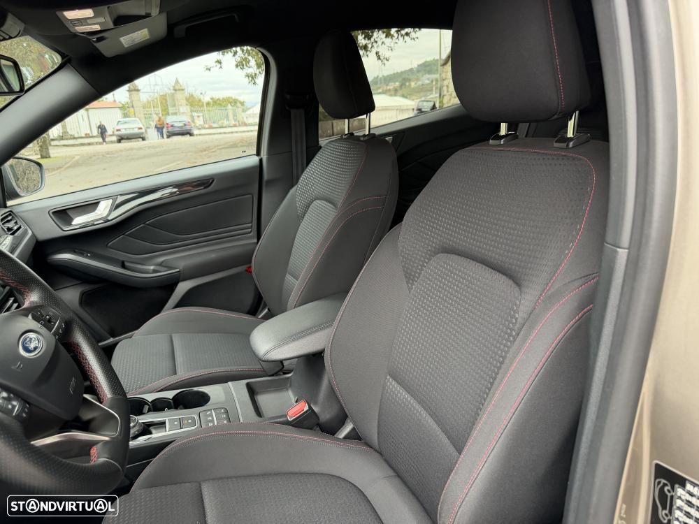 Ford Focus 1.0 EcoBoost S&S Aut. ST-LINE - 9