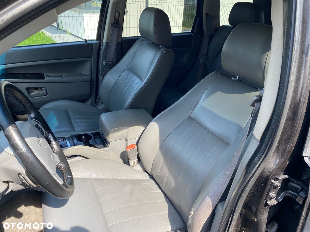Jeep Grand Cherokee - 9