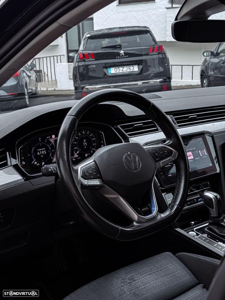 VW Passat Variant - 11