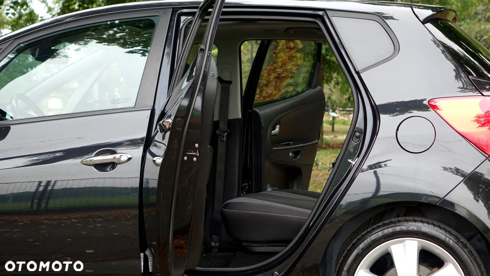 Kia Venga 1.6 CRDi 128 Platinum Edition - 11