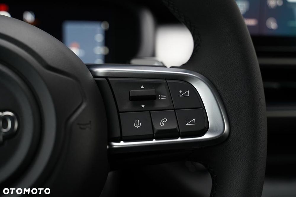 Jeep Avenger 1.2 T3 mHEV Altitude FWD eDCT6 - 19