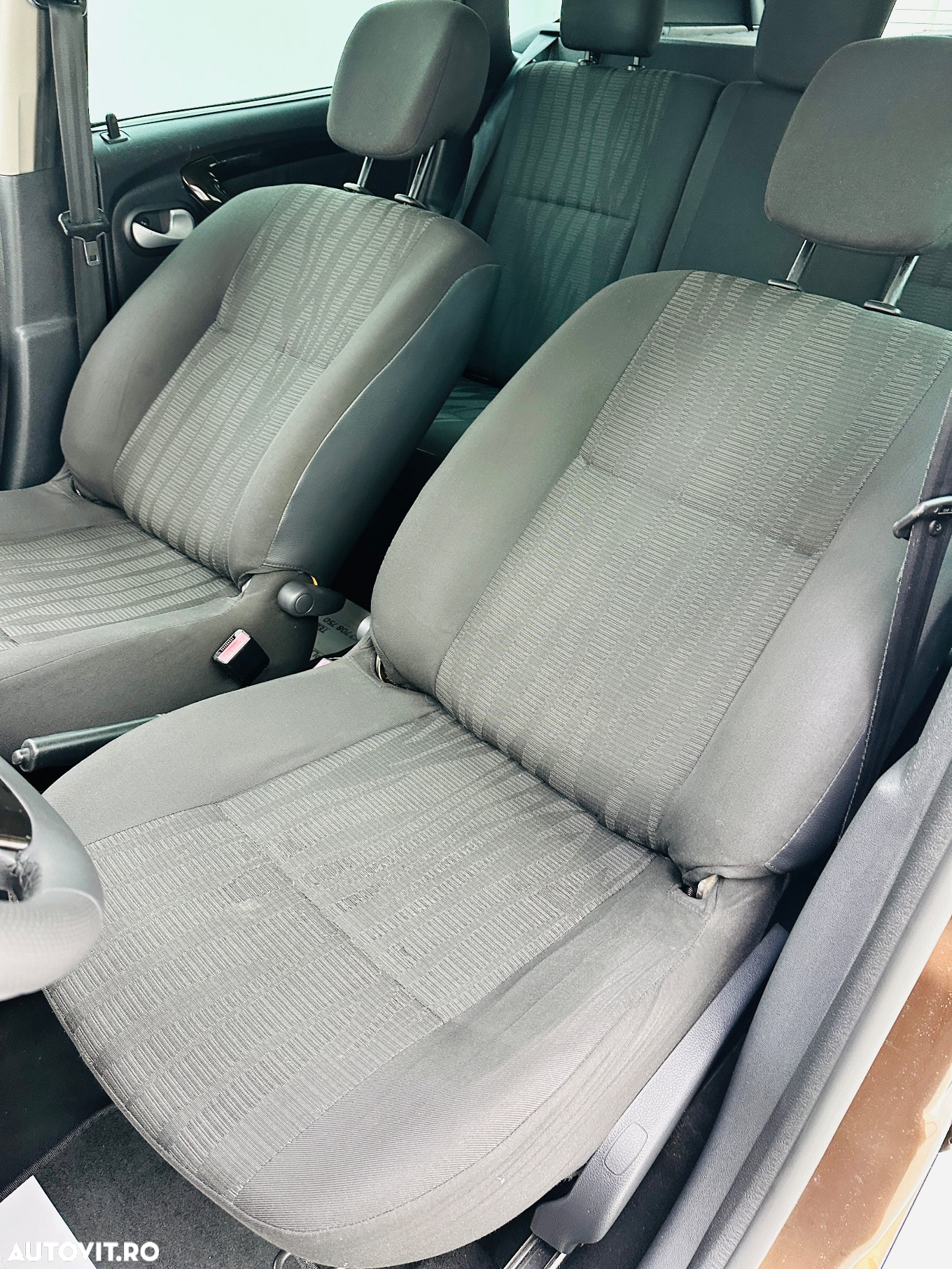 Dacia Duster 1.5 dCi 4x2 Ambiance - 19