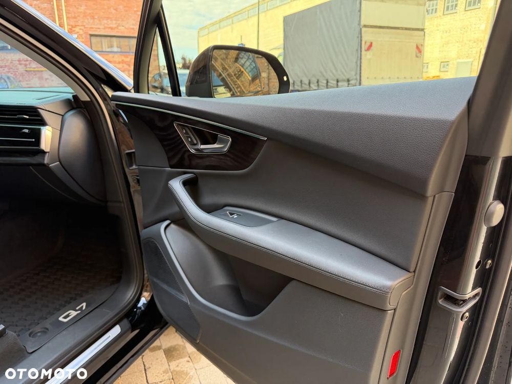 Audi Q7 SUV TFSI quattro 250 kW tiptronic S line business - 26