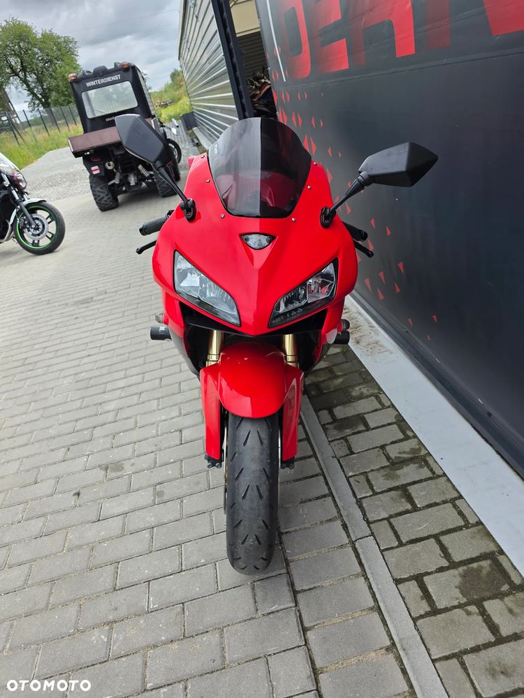 Honda CBR - 29