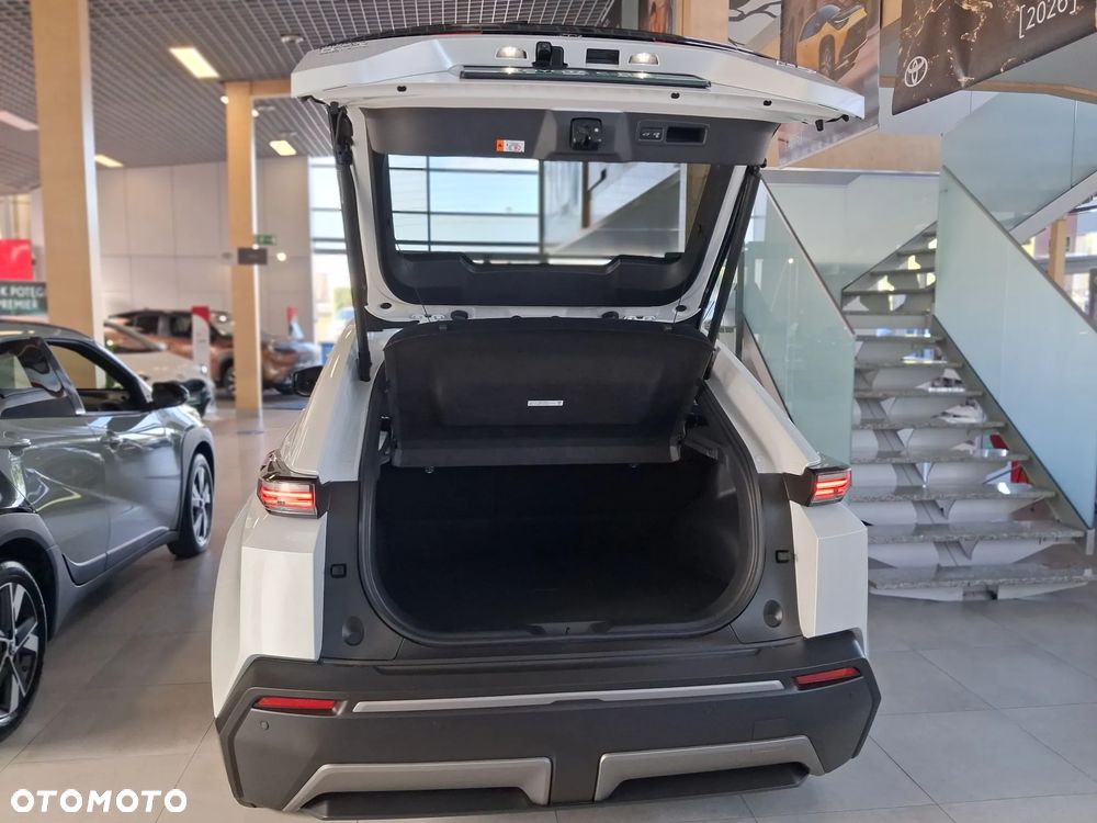 Toyota C-HR+ - 9