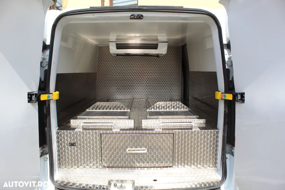 Ford Transit Custom - 8