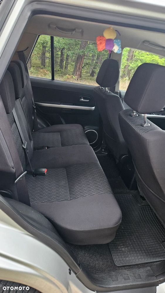 Suzuki Grand Vitara 2.4 Premium EU5 - 32