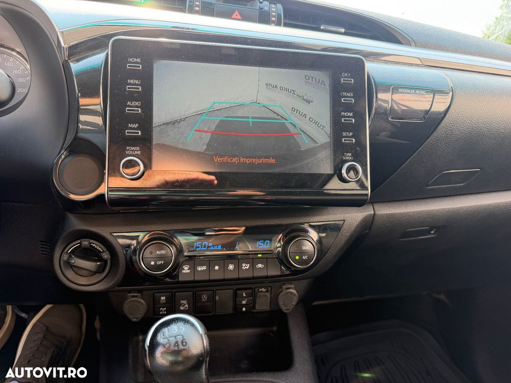 Toyota Hilux 2.4D 150CP 4x4 Double Cab 6MT Style - 19
