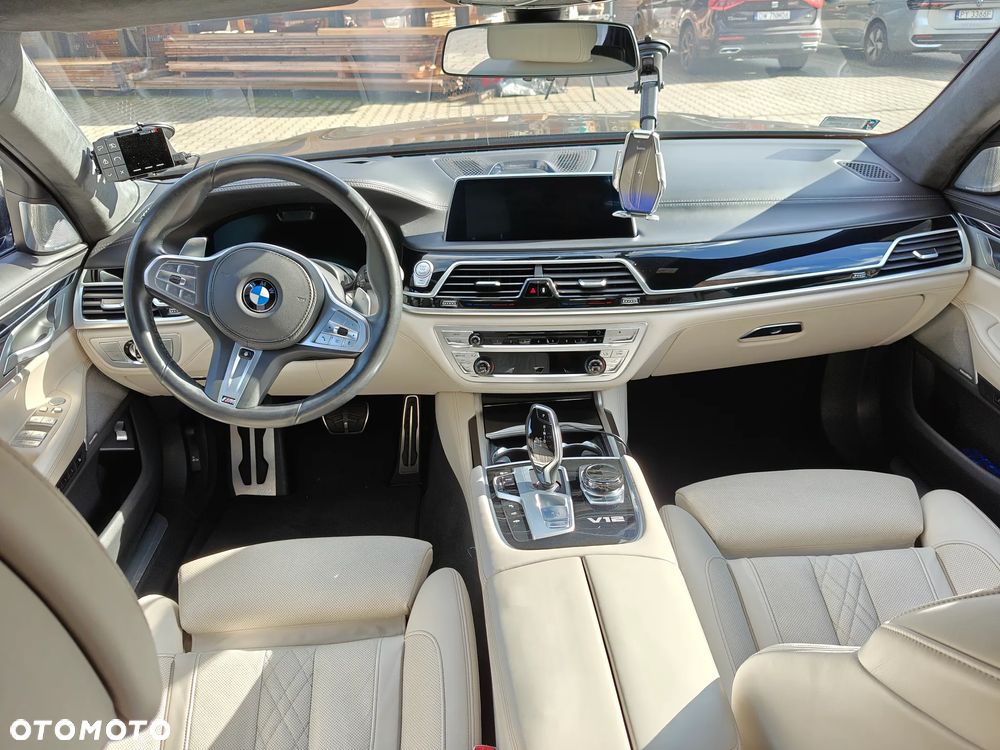 BMW Seria 7 M760Li xDrive - 18