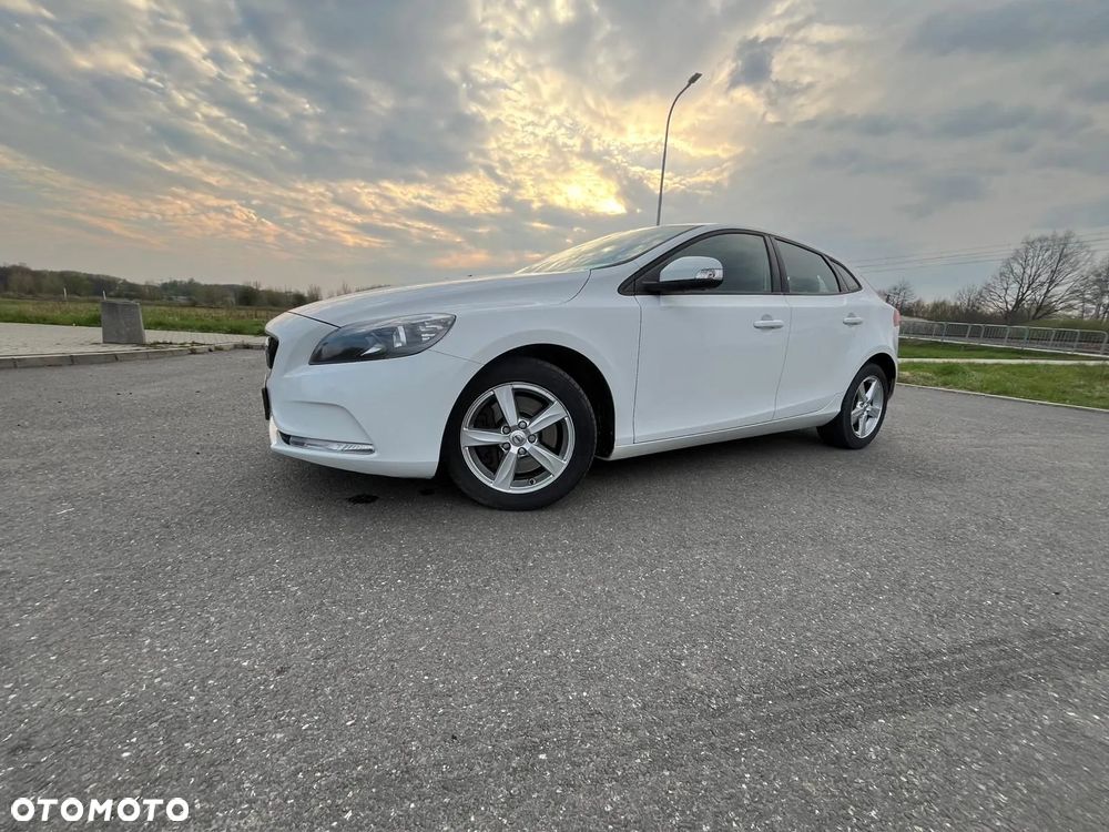 Volvo V40 - 9