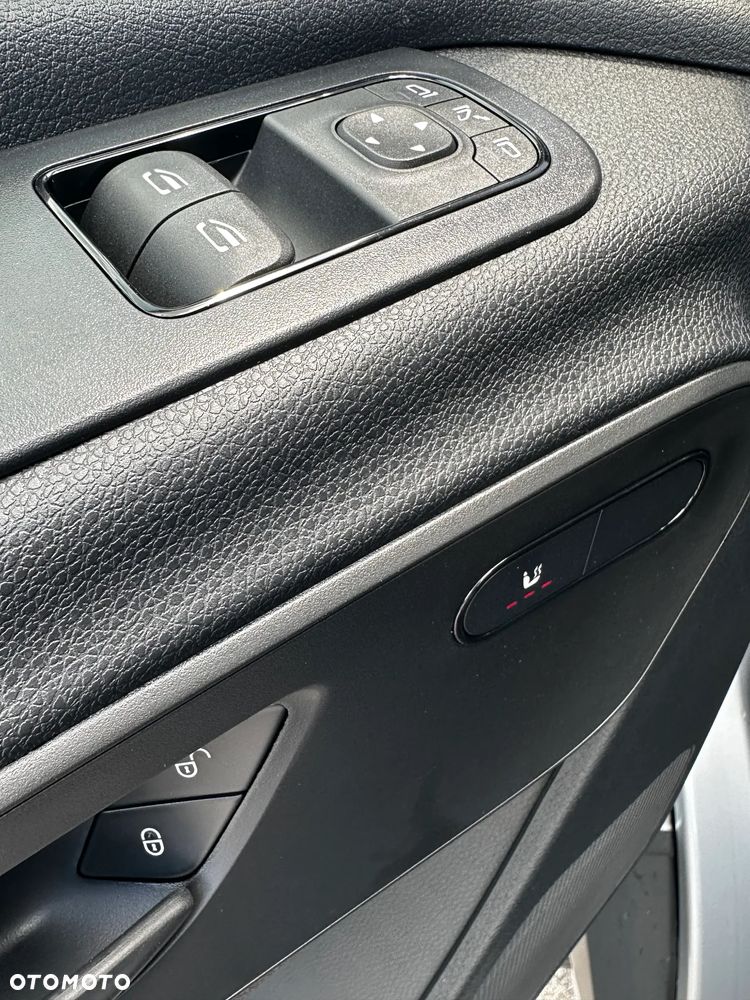 Mercedes-Benz Sprinter - 11