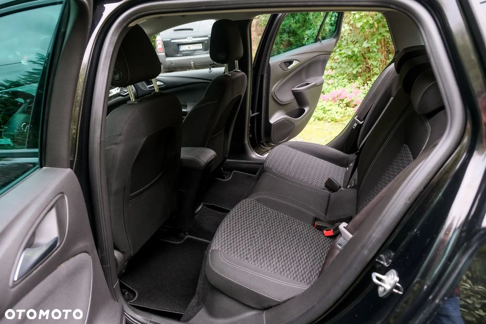 Opel Astra 1.4 Turbo Dynamic - 30