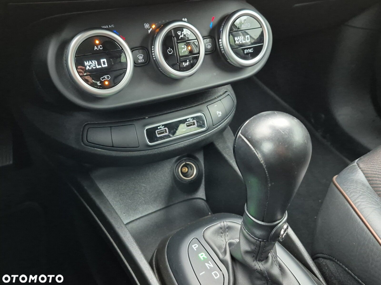 Fiat 500X 1.3 Lounge DCT - 23