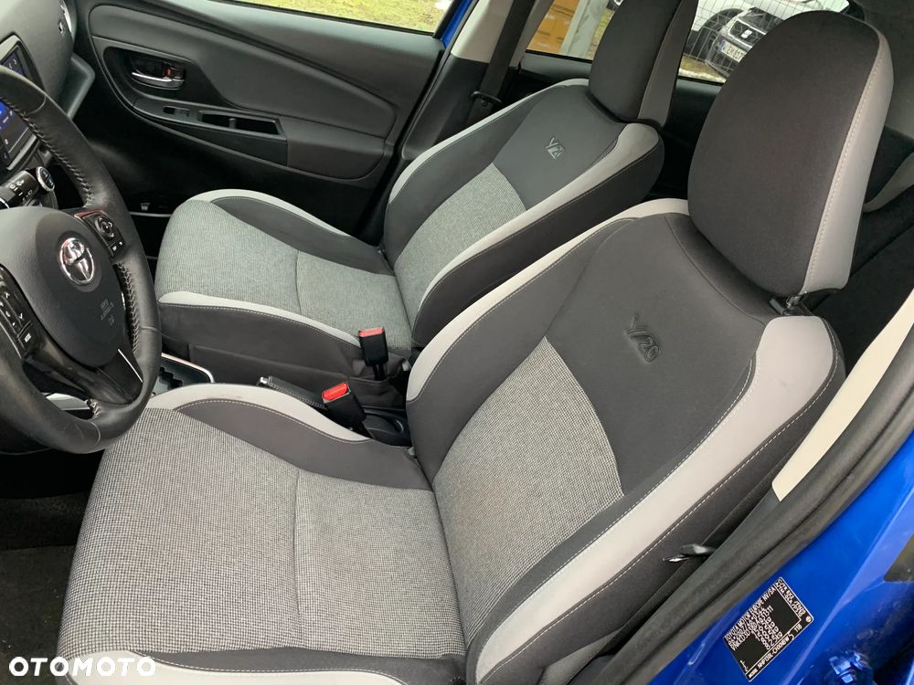 Toyota Yaris 1.5 VVT-i Y20 Team Deutschland - 10