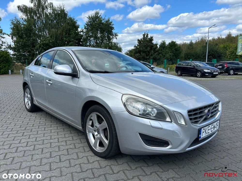 Volvo S60 D5 AWD Geartronic Summum - 3