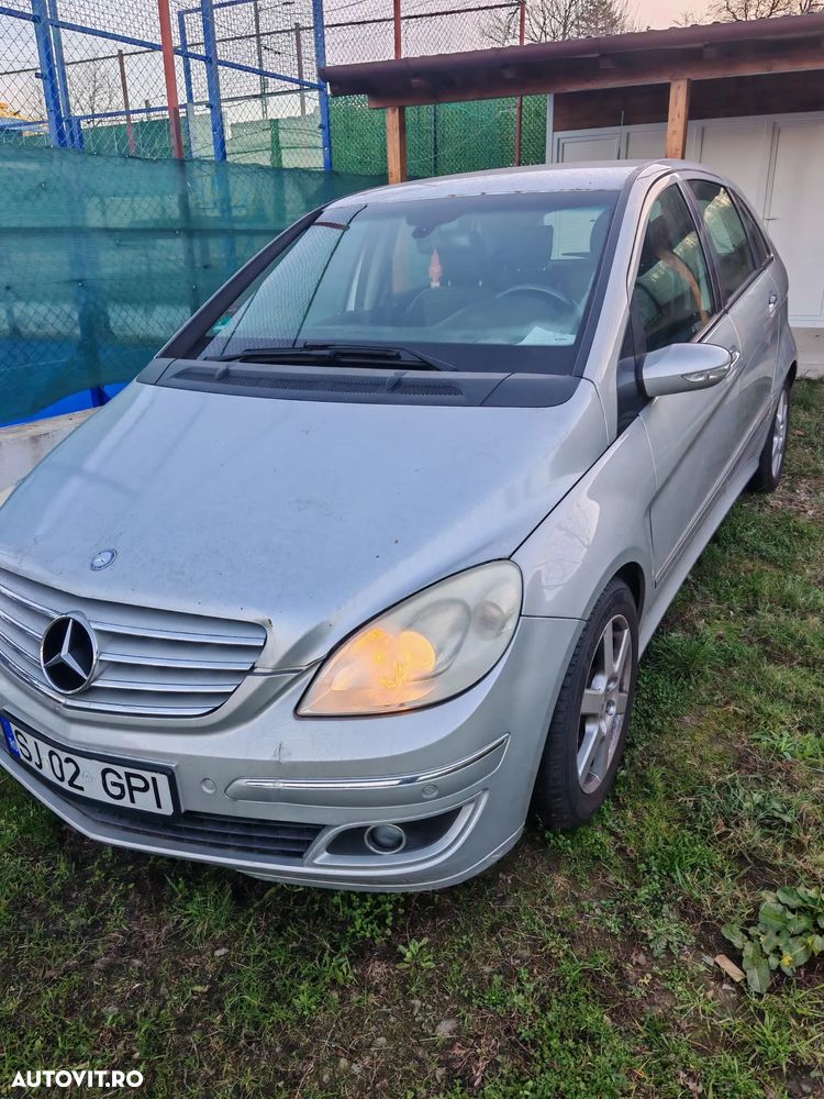 Mercedes-Benz B - 1