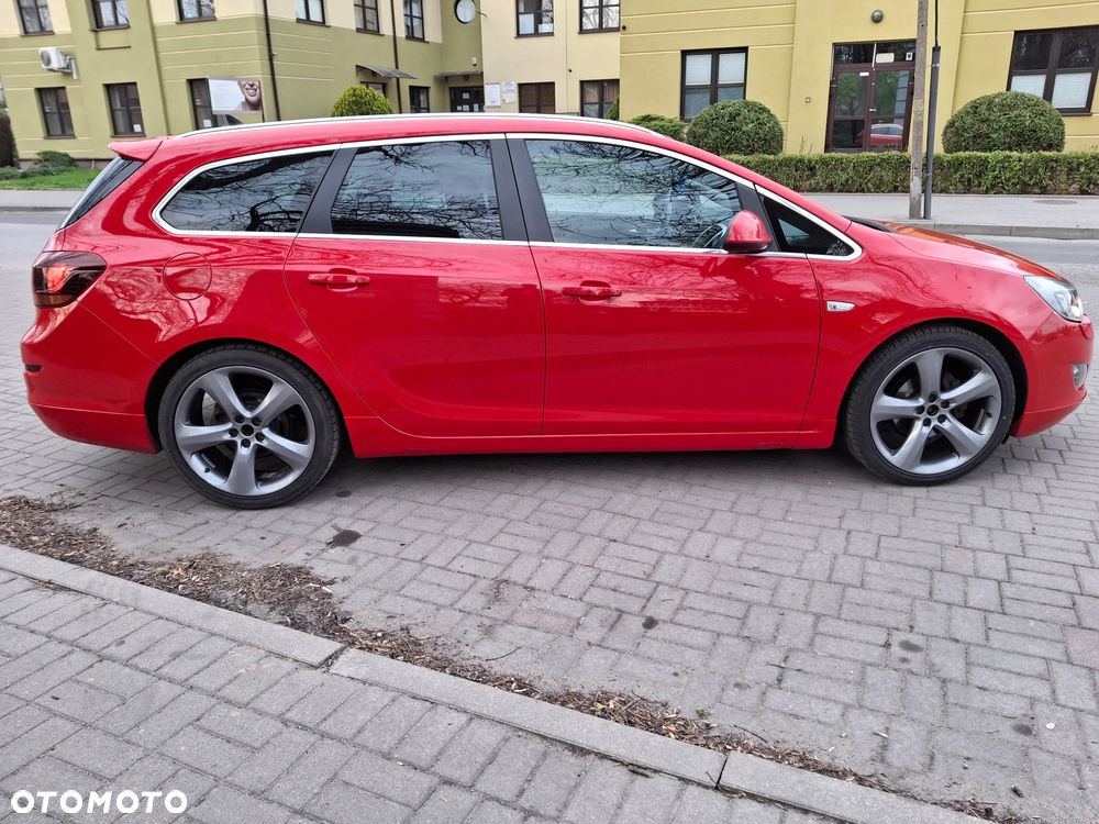 Opel Astra 1.4 Turbo Exklusiv - 4