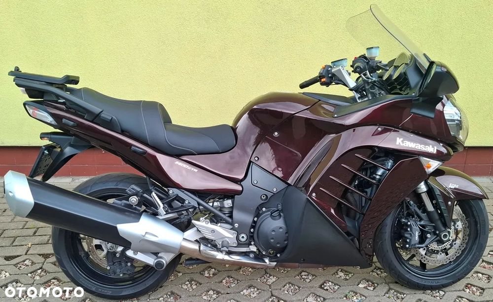 Kawasaki GTR - 3