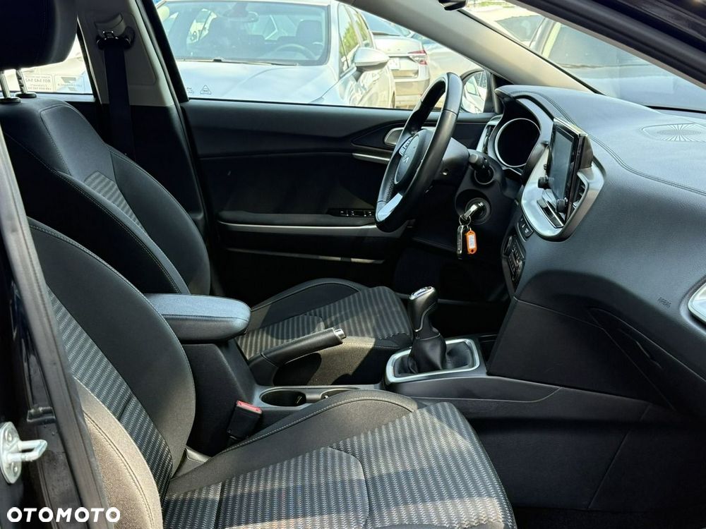 Kia Ceed - 17
