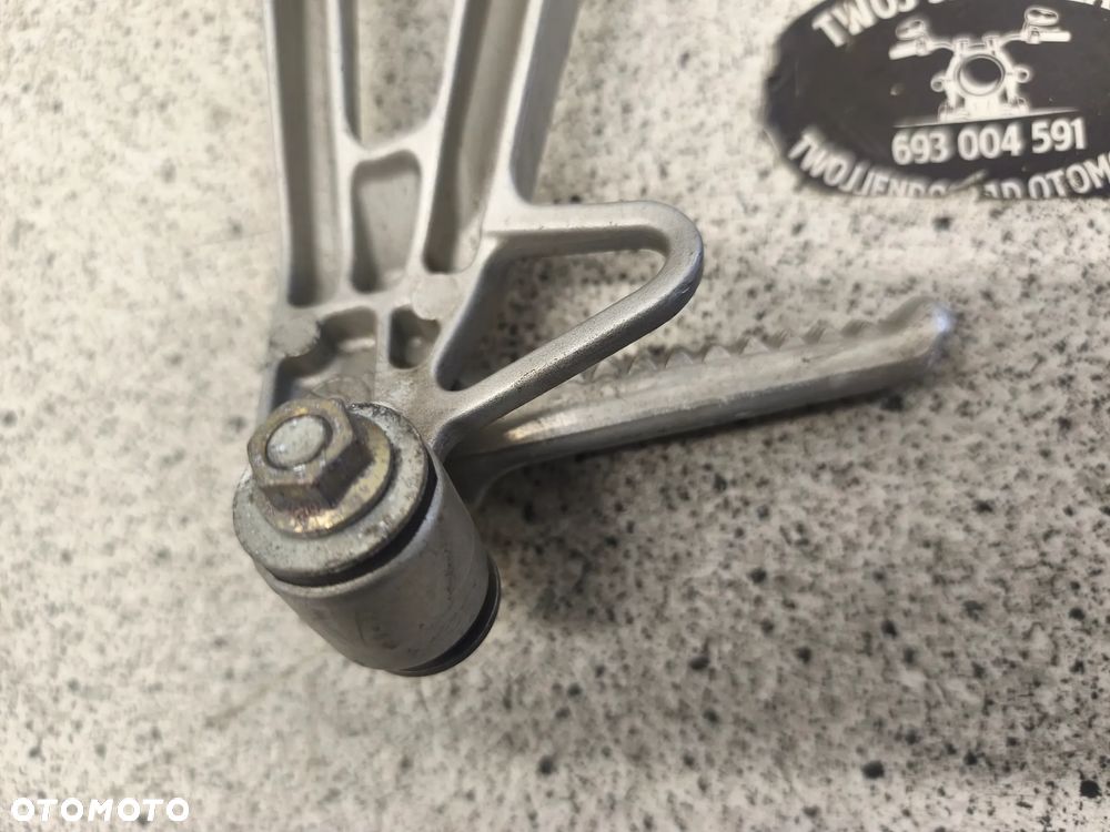 Set prawy tył, podnożek pasażera Honda CBR 600 CBR600 - 12