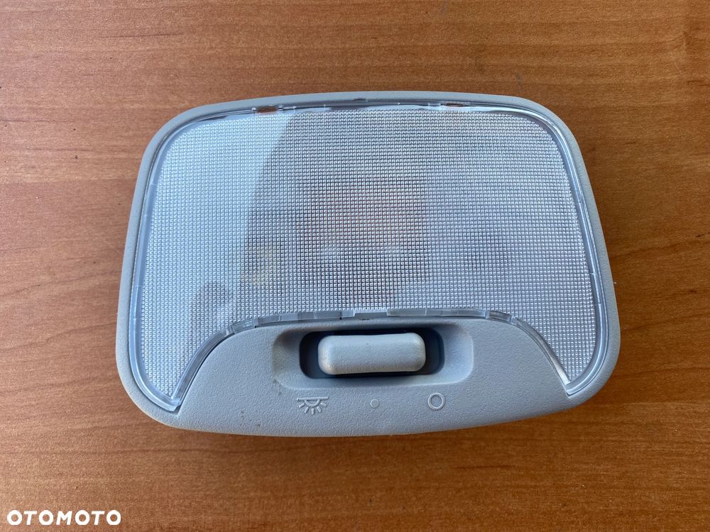Lampka Podsufitki Wnętrza Oświetlenie Kabiny MITSUBISHI L200 8401A135ZZ - 1